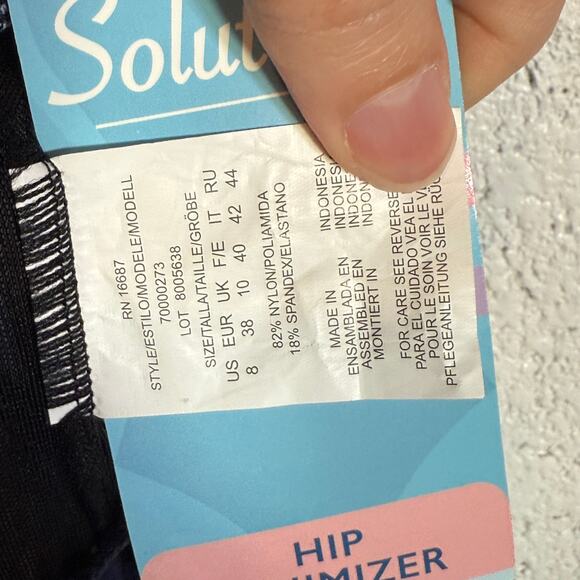 Swim Solutions Women's Printed Tiered One-Piece Swimsuit Navy Multi 8 MSRP $99 - Picture 12 of 13